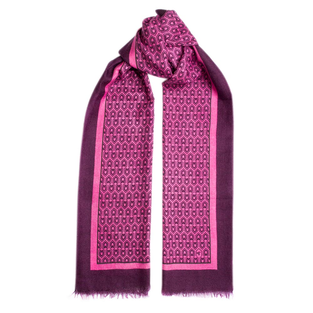 Fuchsia on sale cashmere scarf